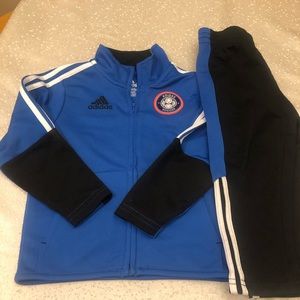 Toddler Adidas Jogging Outfit size 2T